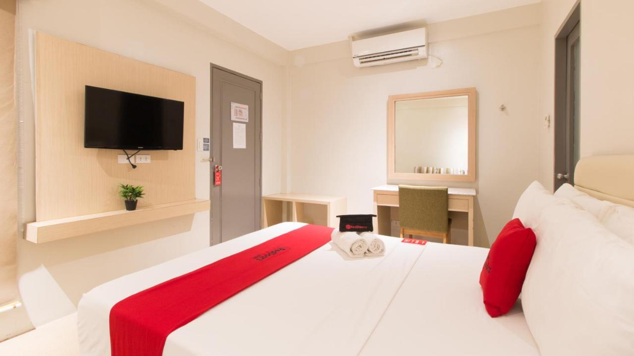 Reddoorz @ General Segundo Avenue Laoag Hotel Bagian luar foto