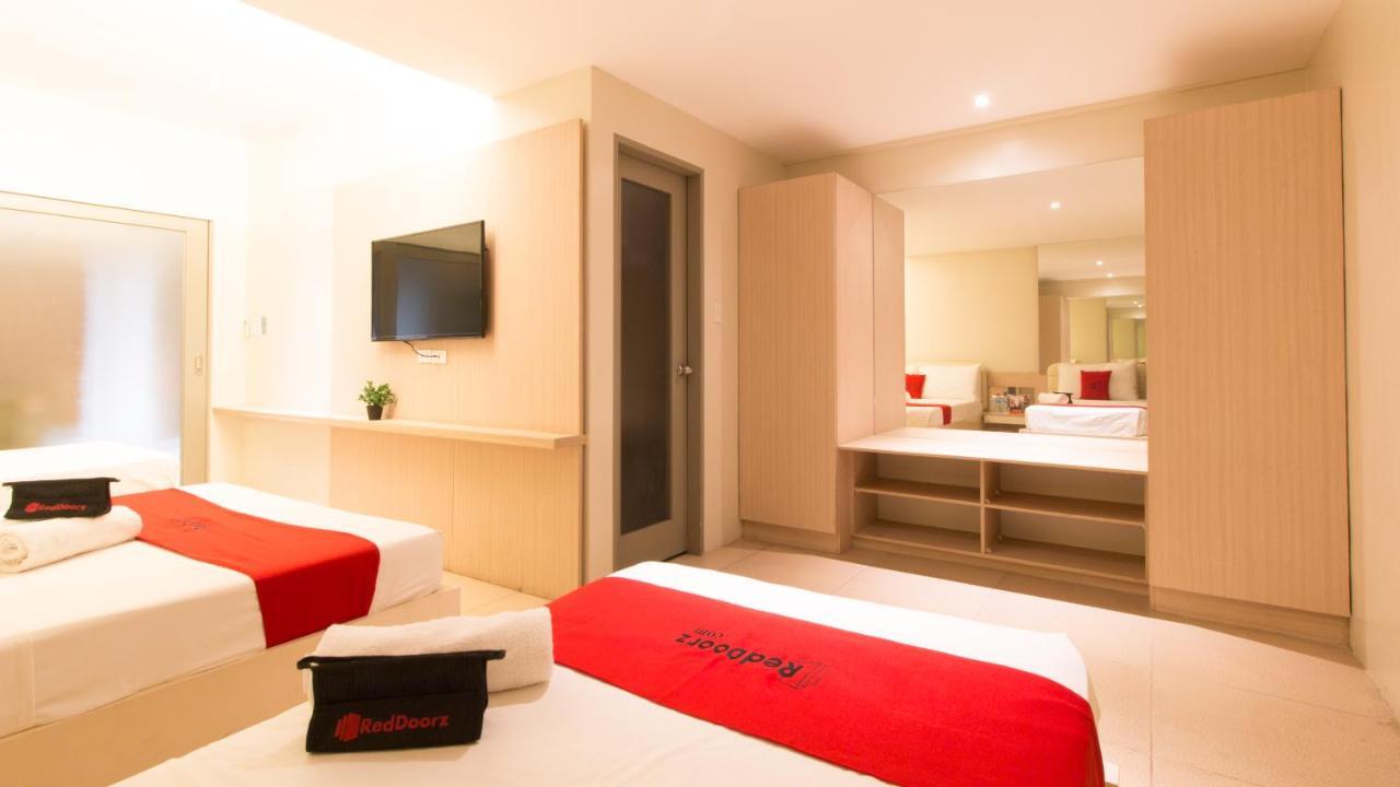 Reddoorz @ General Segundo Avenue Laoag Hotel Bagian luar foto