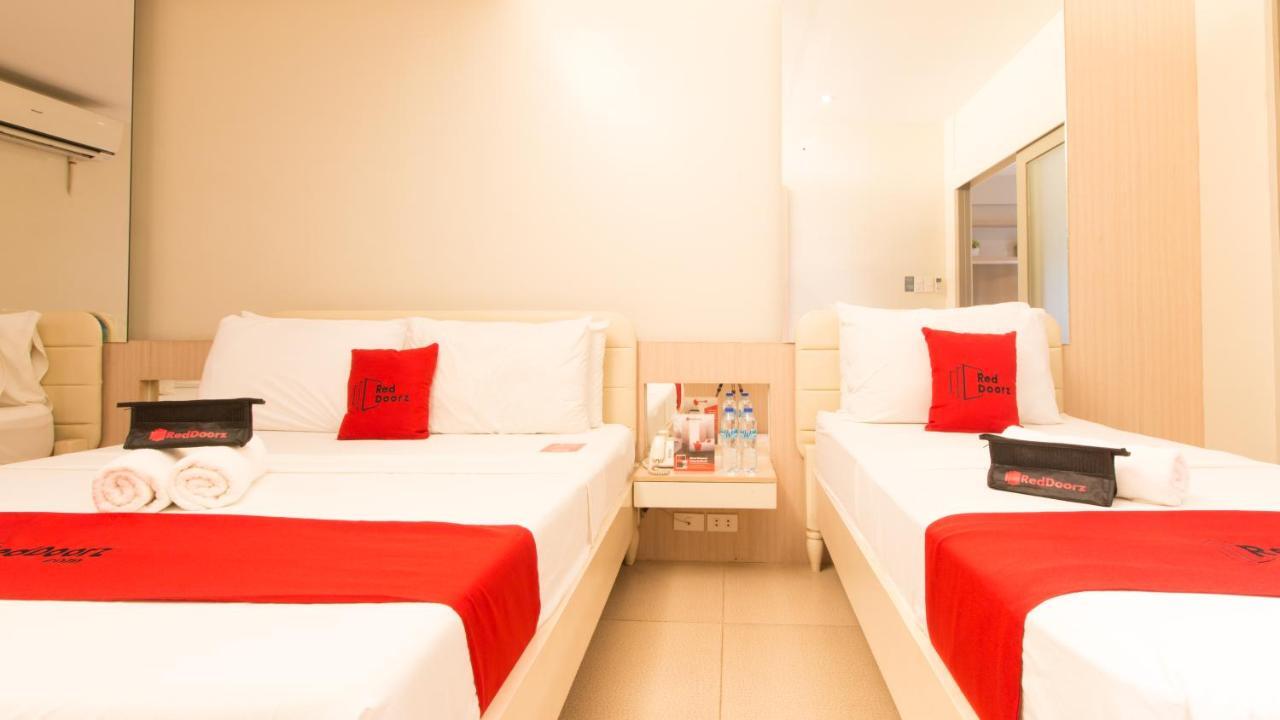 Reddoorz @ General Segundo Avenue Laoag Hotel Bagian luar foto